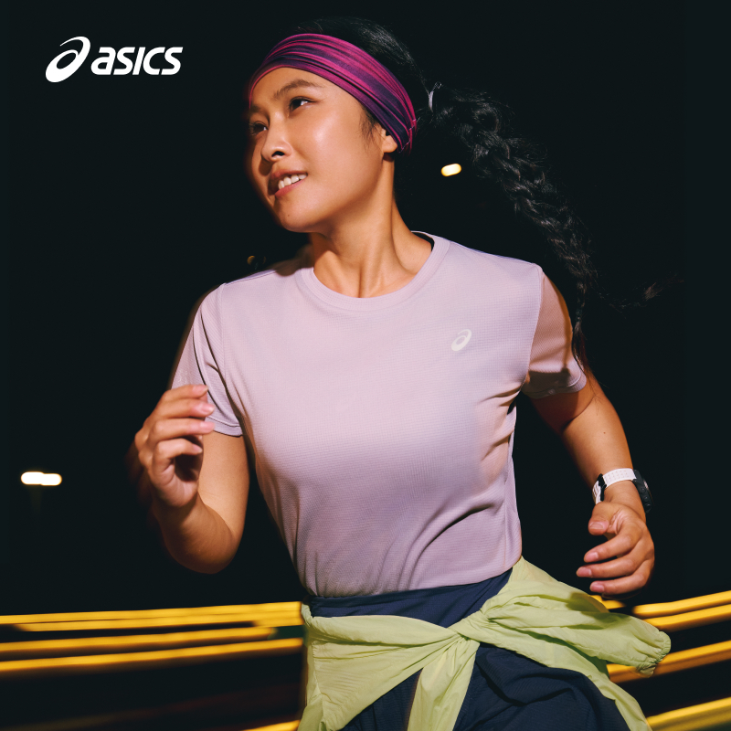 ASICS亚瑟士新款女子跑步短袖T恤吸湿快干反光印花套头运动短袖