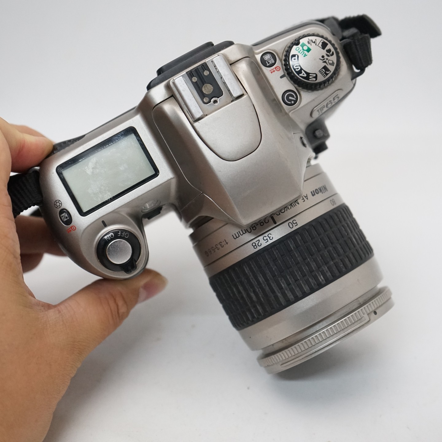 胶片相机 香槟色 NIKON尼康 F65 135胶卷全单反28-80G头自动对焦