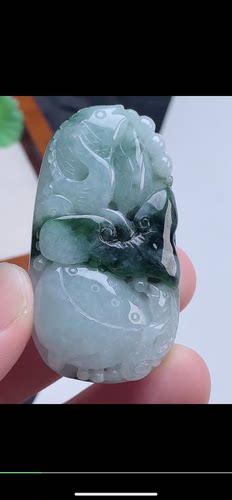 53.7-29-10.3mm,水润  飘花如意有鱼吊坠，天然翡翠A货aaa6727七