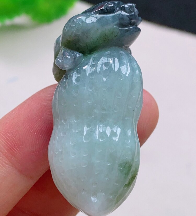 水头足 乌鸡种墨翠巧雕老坑种A货翡翠一生富贵招财金蟾吊坠带证书