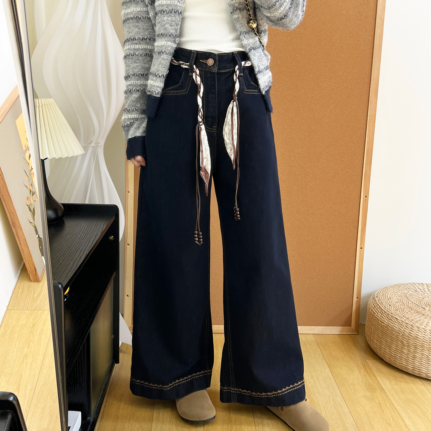 丹宁蓝抓绒牛仔裤女小众设计感丝巾编织腰带高腰复古刺绣直筒长裤