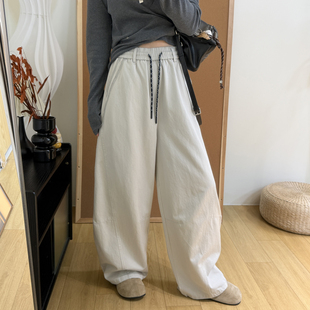 松紧腰抽绳阔腿休闲长裤 慵懒风简约明线设计弯刀裤 女2026早春新款