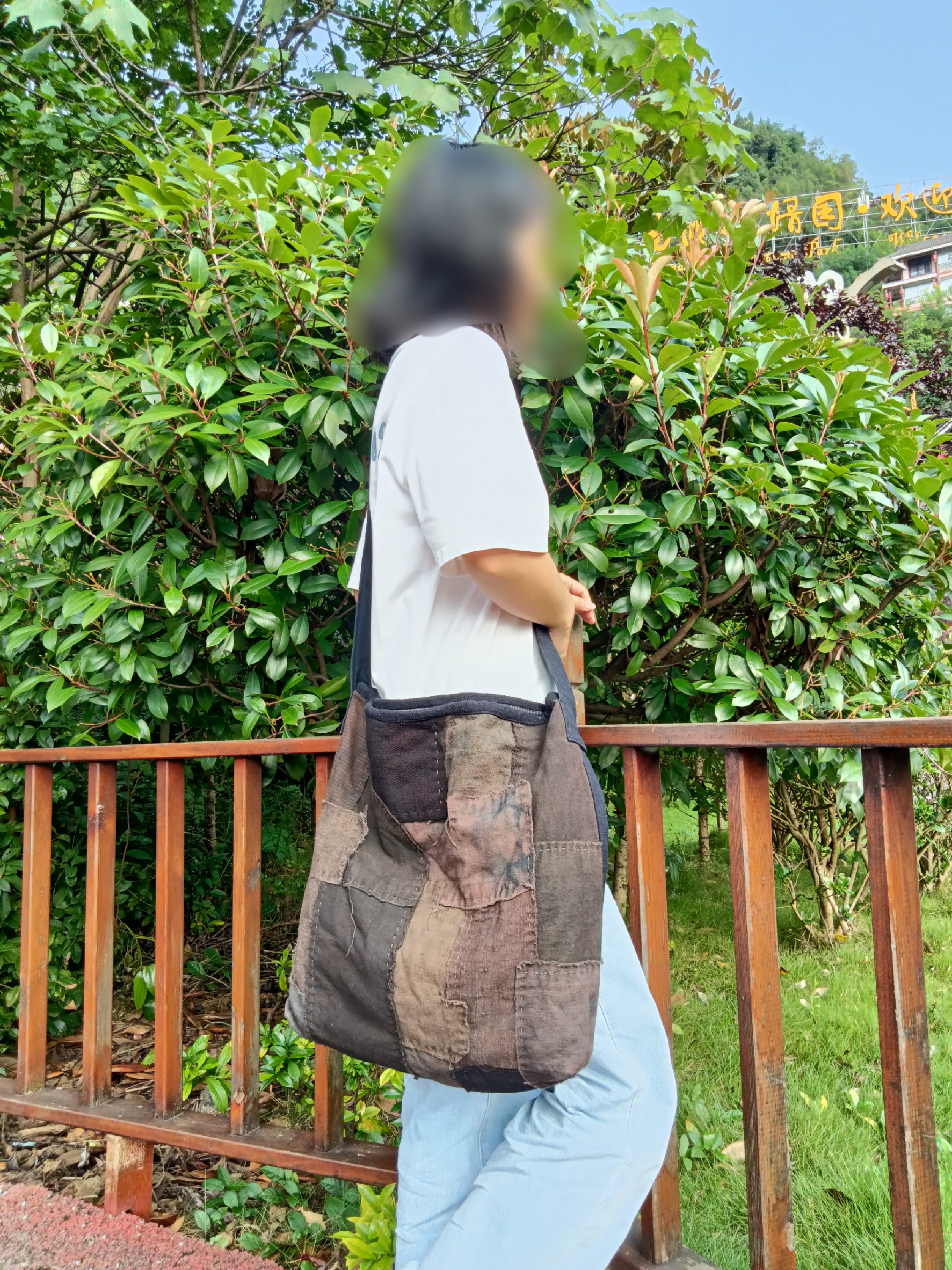 文艺做旧复古手工挑花绣老土布拼布民族贴布绣褴褛乞丐斜挎和尚包
