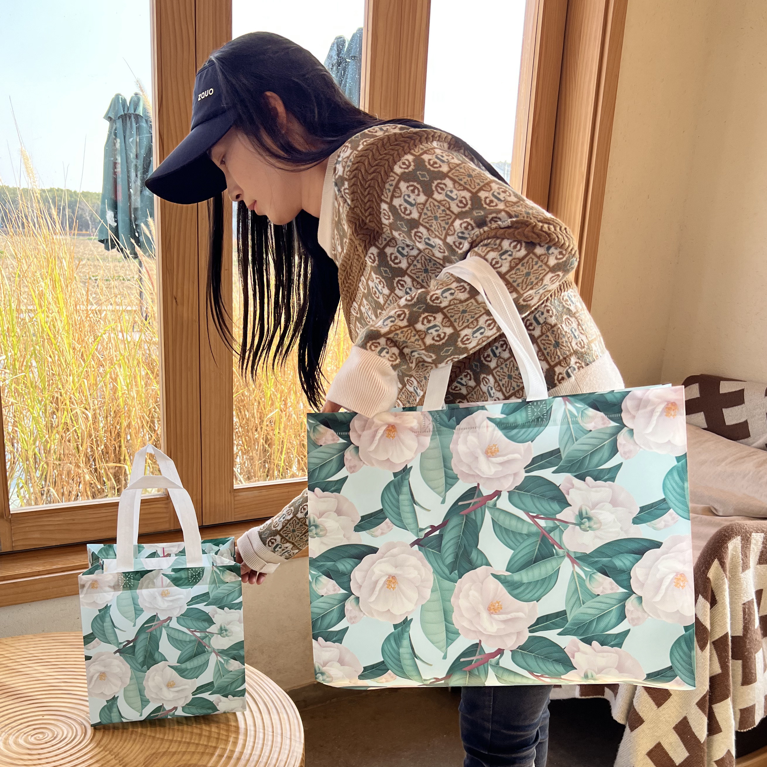 特大加宽加大火烈鸟碎花服装纸袋女装文艺清新可爱手提袋多款花色