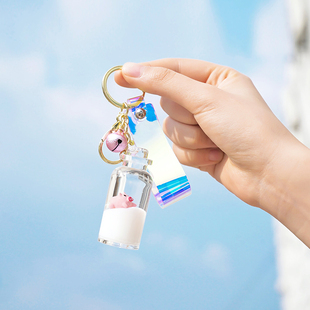 漂浮牛奶猪液体挂件汽车钥匙扣流沙漂流瓶入油小猪包包女挂件