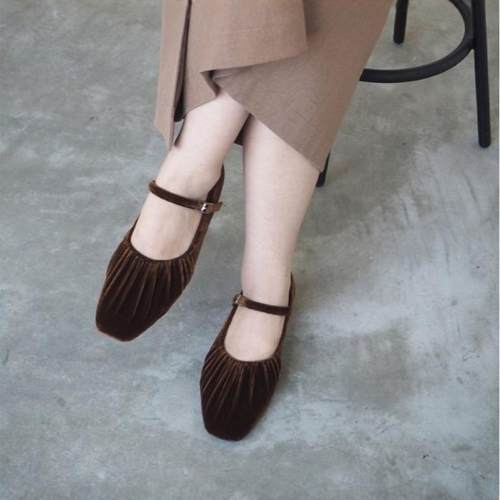 法式一字带丝绒玛丽珍鞋