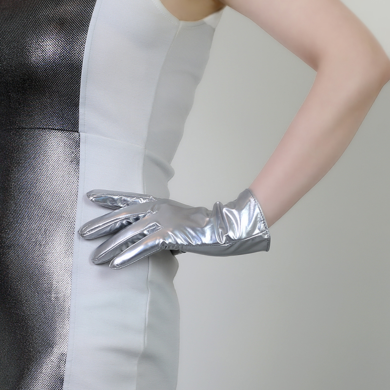 21cmpu皮手套女白金银色时尚个性