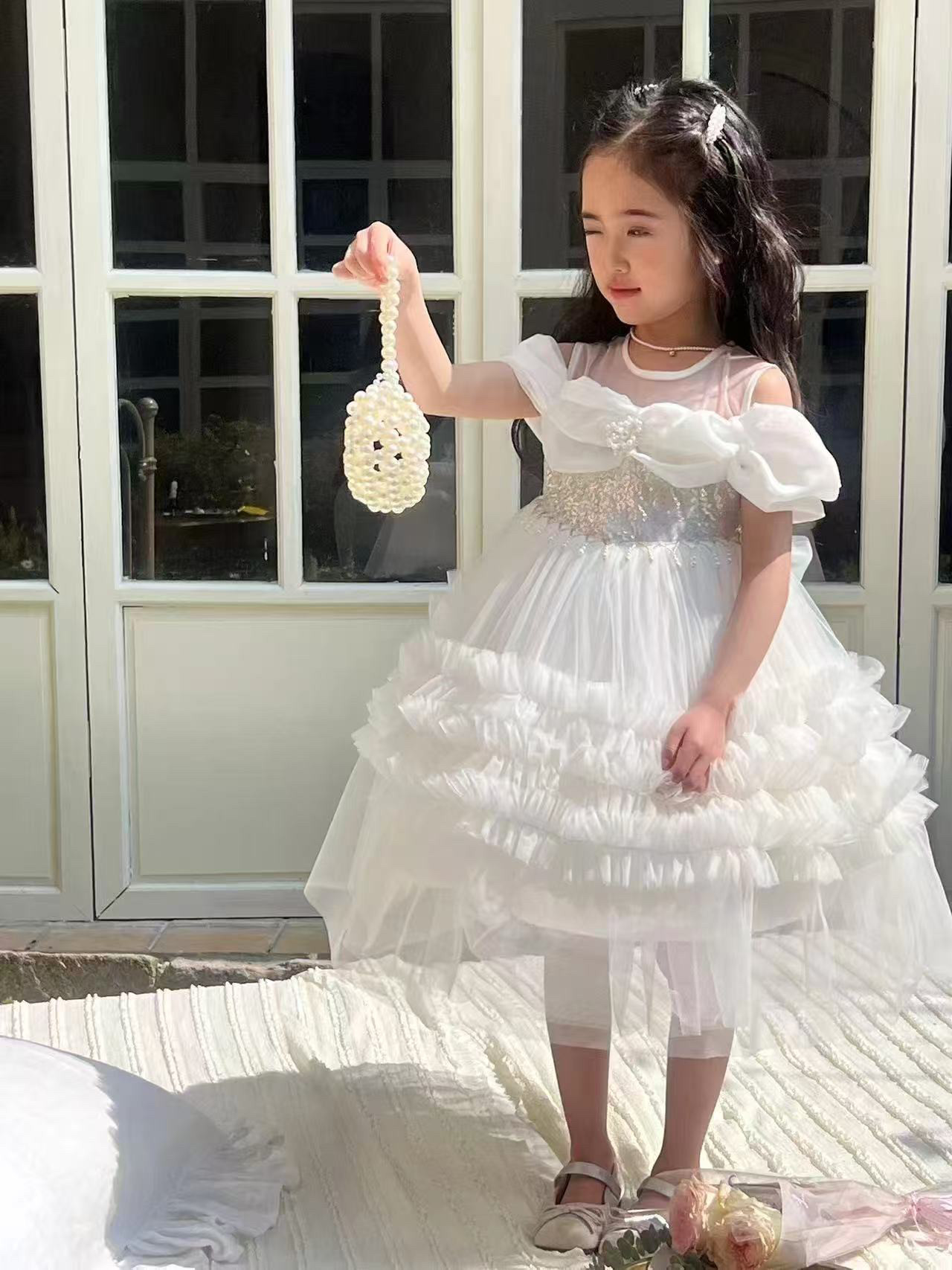 女童露肩纱裙连衣裙2026夏季白色公主裙钢琴主持人生日礼服裙