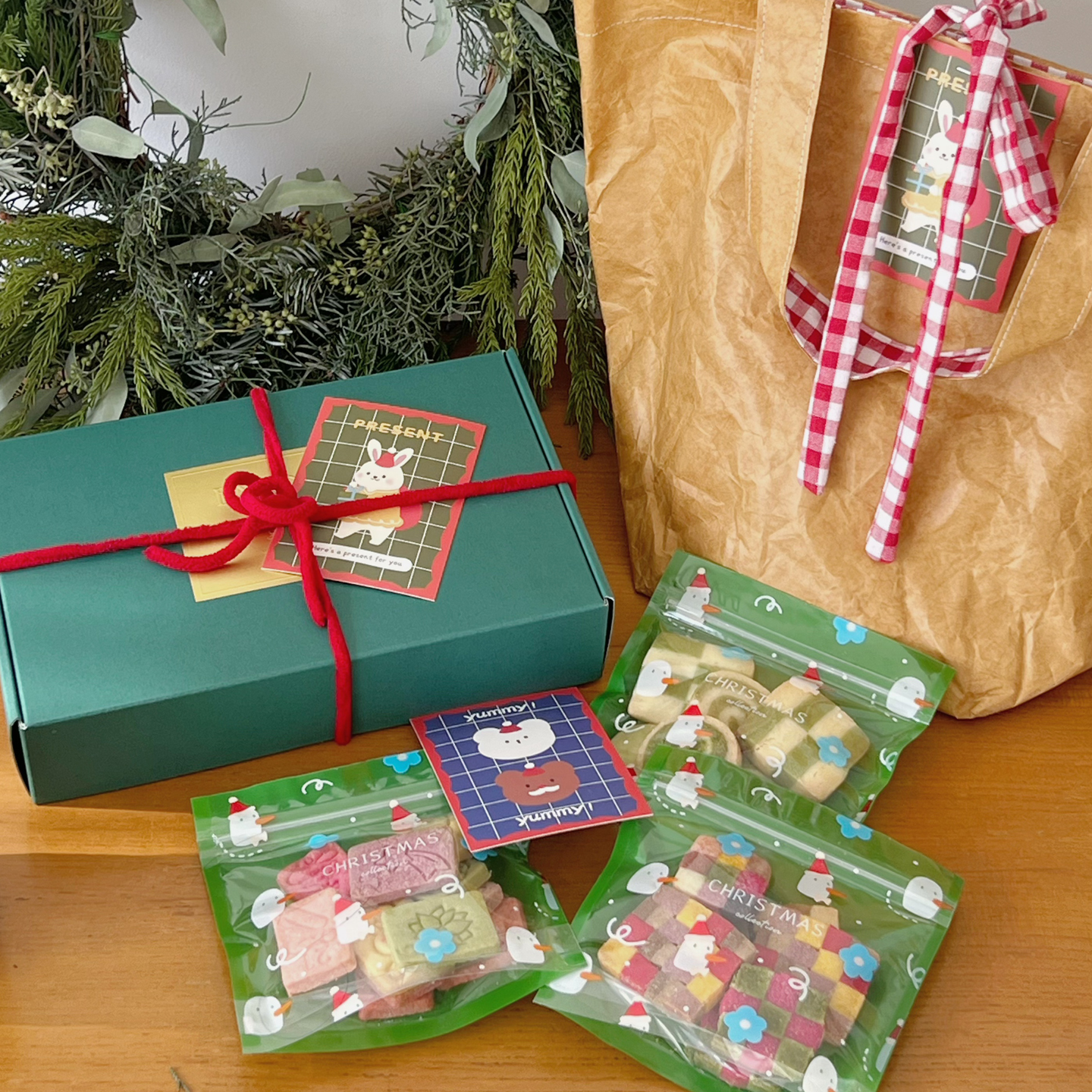 2025圣诞包装盒烘焙礼袋曲奇饼干马卡龙牛轧糖雪花酥糖果自立袋子