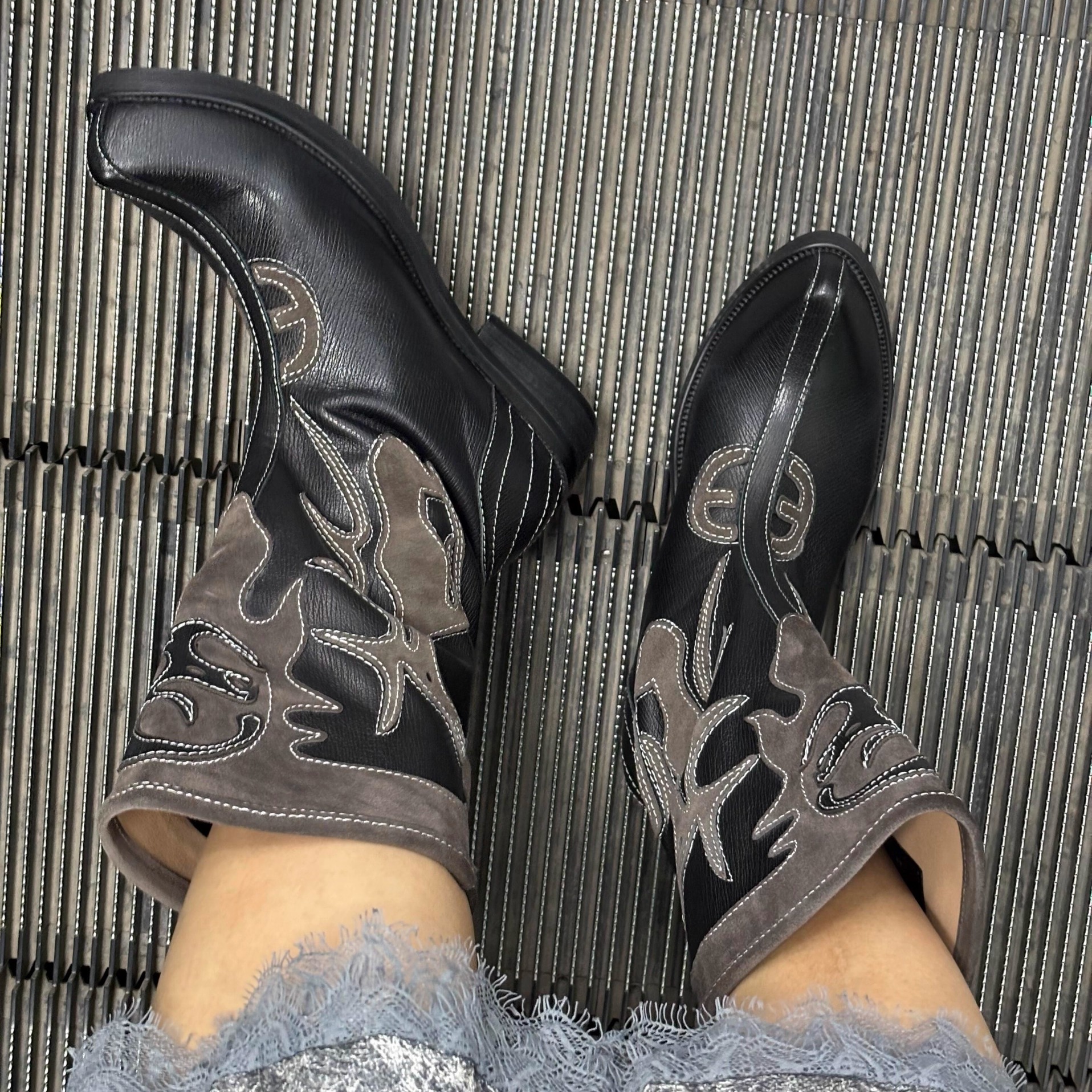 复古雕花西部牛仔靴翘头机车靴