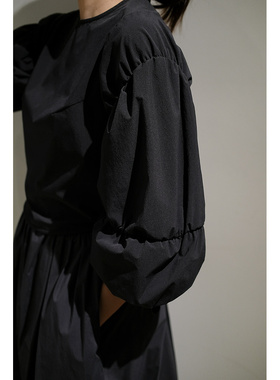 GNAY新款多层花苞袖设计感显瘦四季短款日本面料黑色上衣