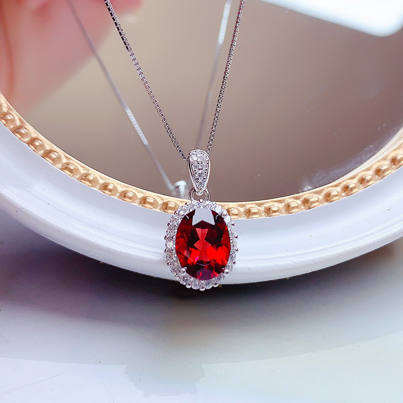 天然鸽血红石榴石吊坠女百搭