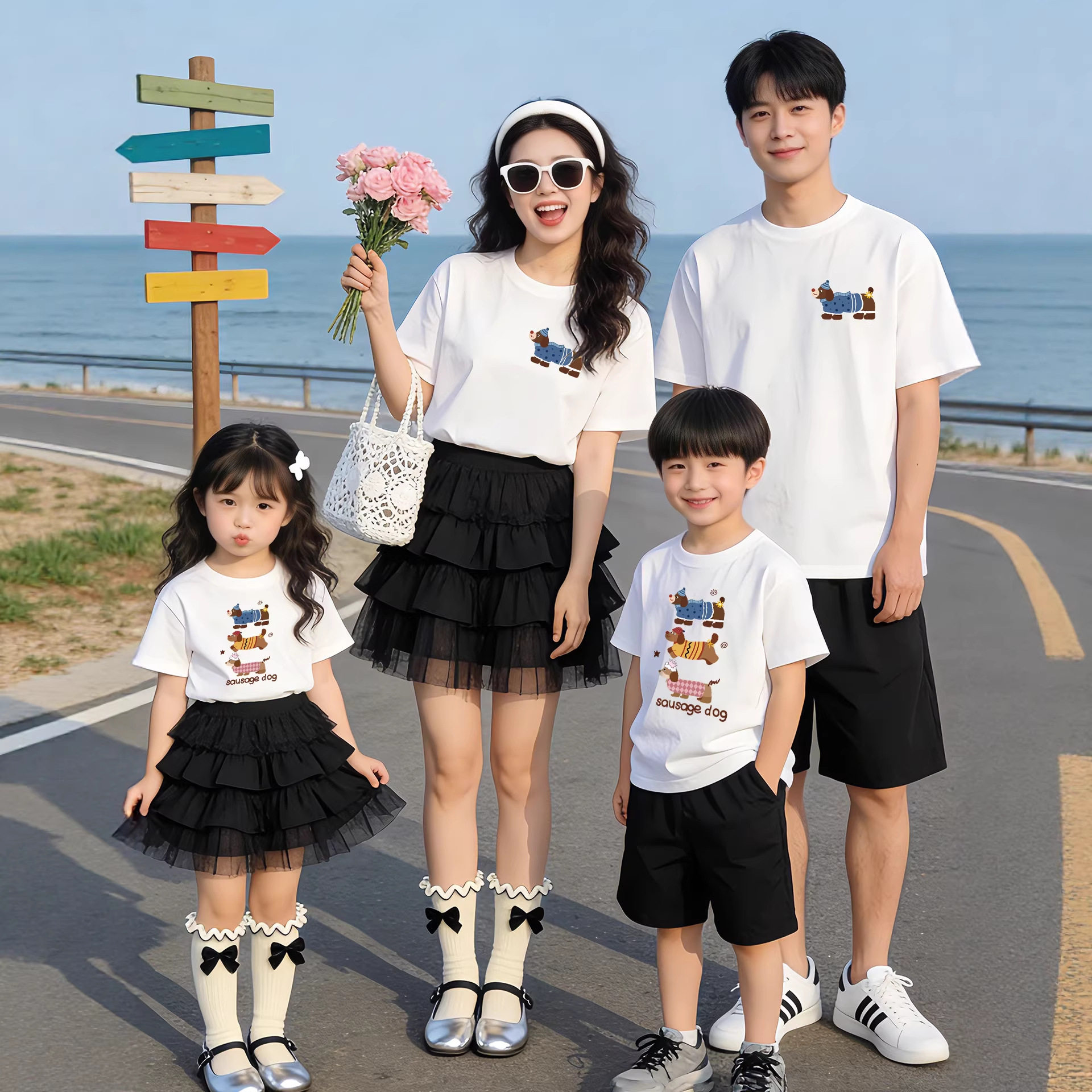 网红腊肠狗亲子装夏一家三口纯棉短袖T恤海边旅行家庭装母女上衣