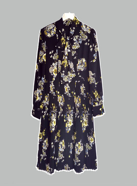 黑色30真丝印花蝴蝶结领单排多扣长袖有内衬女士长款百褶裙连衣裙