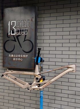 美国新款荧光绿北京实体山地车