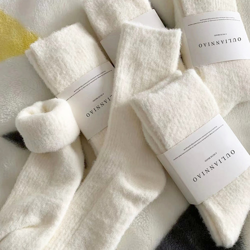 袜子女秋冬季毛绒绒保暖地板袜