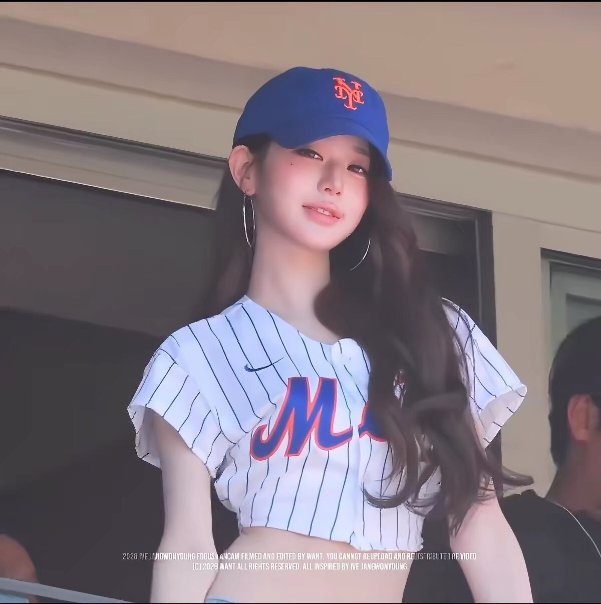 2026IVE同款纽约大都会张棒球服