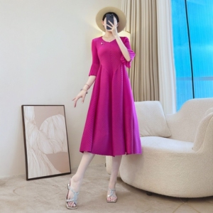 早春优雅中年妈妈装礼服褶皱连衣裙七分喇叭袖减龄显瘦高腰花苞裙