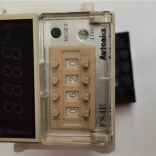 议价 FS4E 奥拓尼克斯Autonics TIMER 计时器 时间继电器 九成新