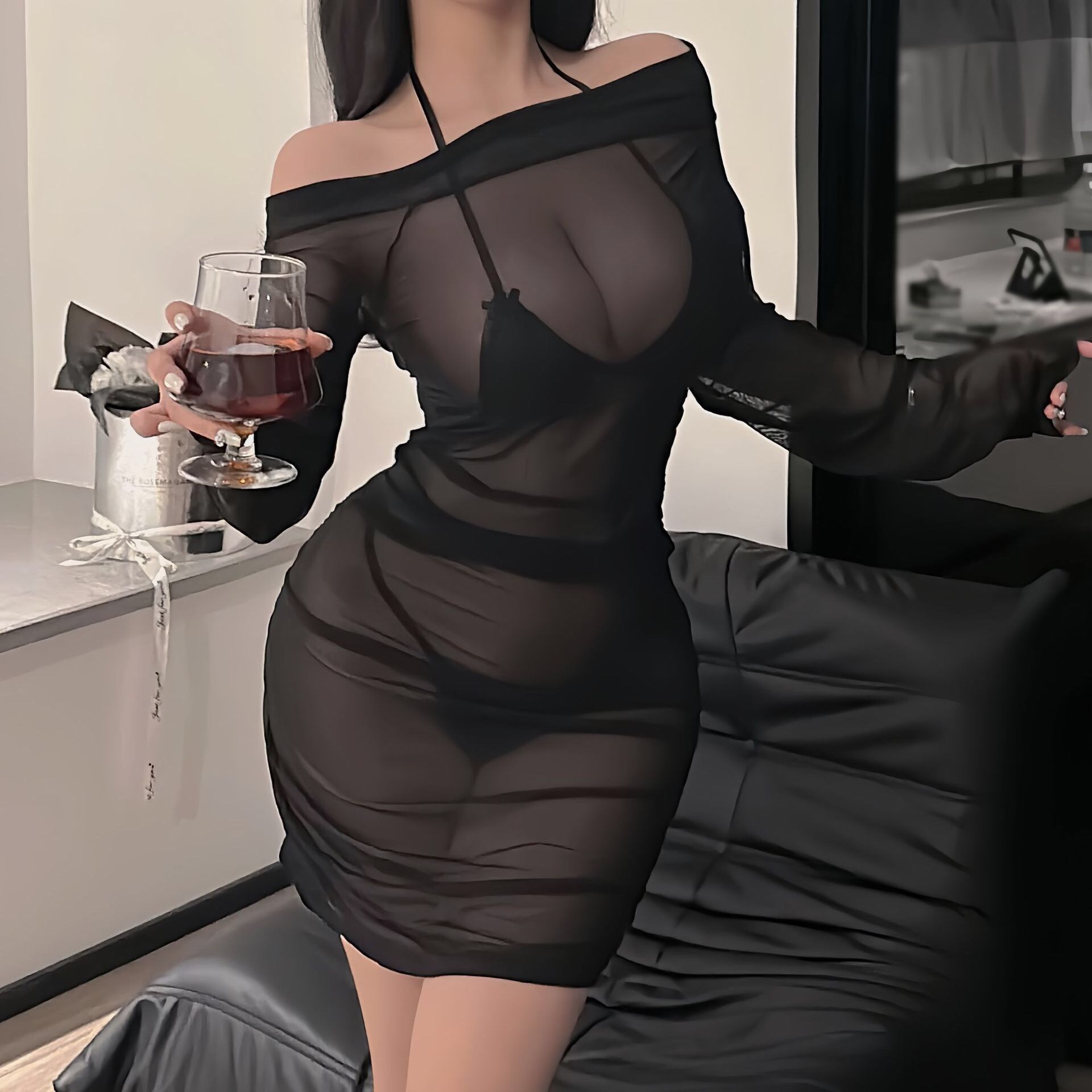 熟女性感黑色透视露肩修身连衣裙长袖罩衫包臀诱惑透明网纱裙