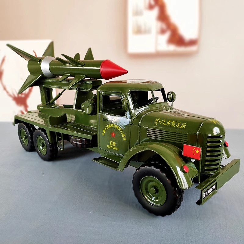 复古东风卡车导弹运输车模型摆件
