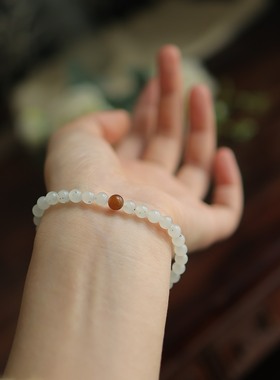 天然和田玉点墨青花圆珠单圈手串