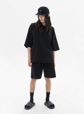 MONBLACK 黑色华夫格立体剪裁褶裥运动休闲宽松短裤