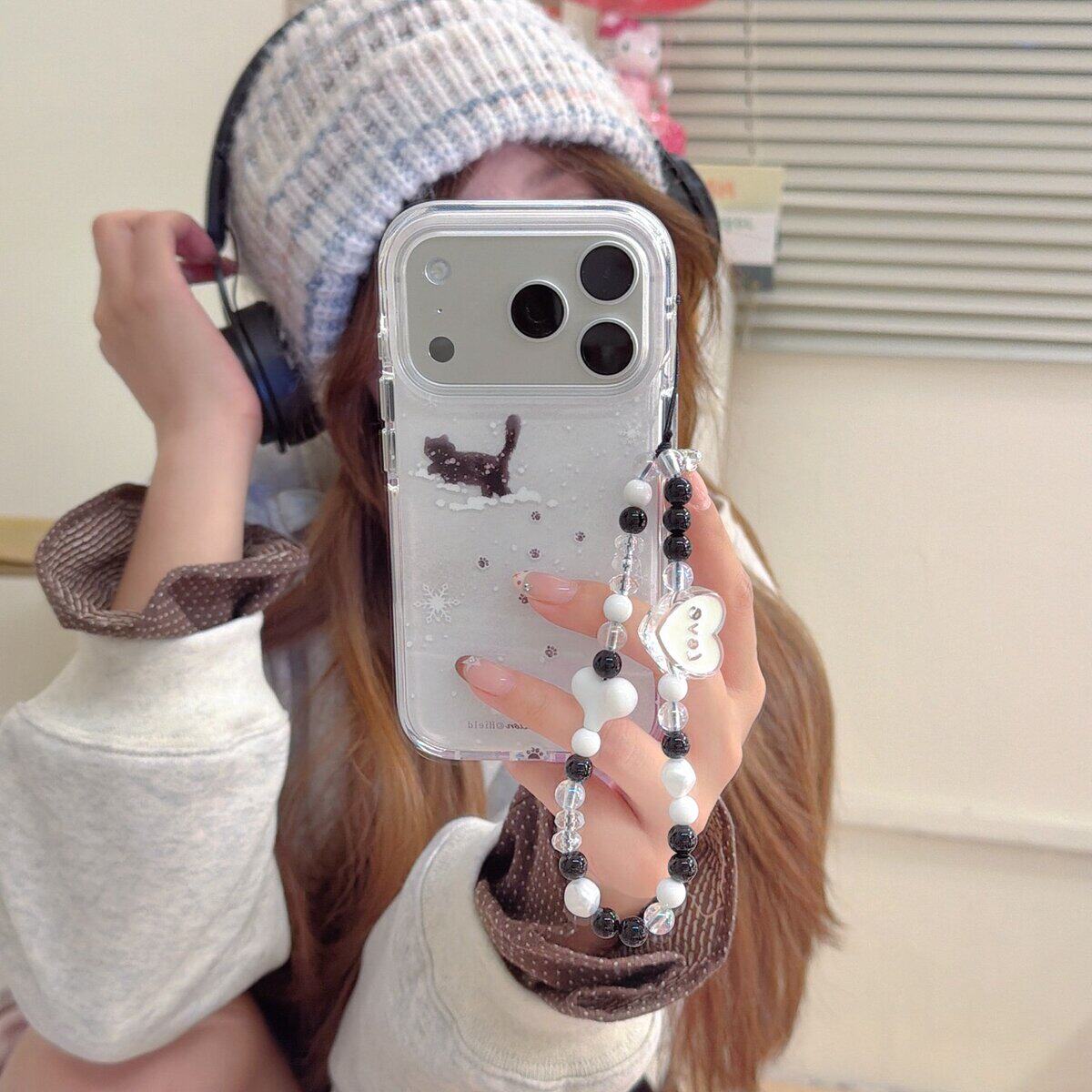 ins风冬日踏雪小黑猫适用iphone16promax苹果17手机壳15pro新款14少女心13网红全包防摔手链软壳