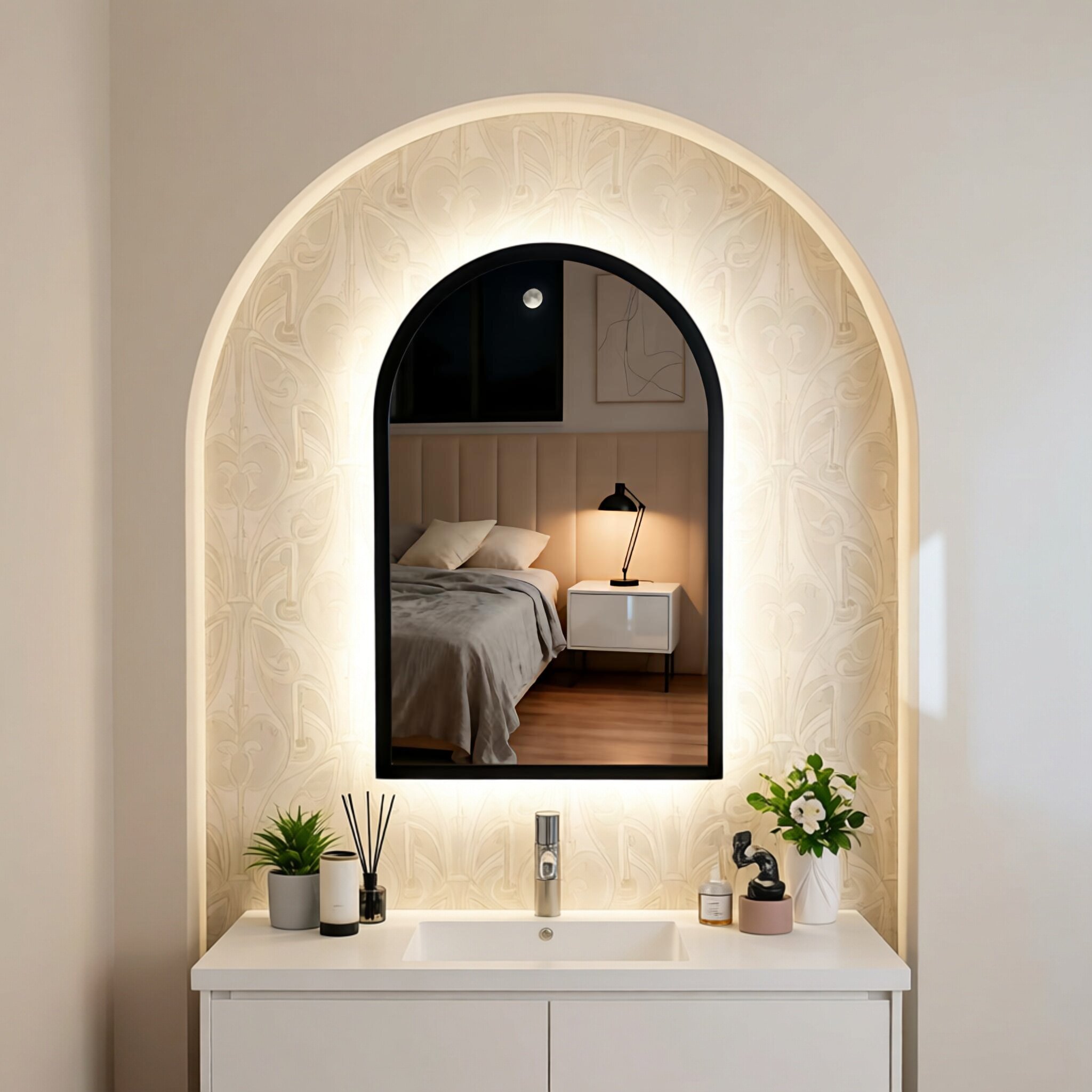 北欧风轻奢拱形LED发光化妆镜宋氏美学壁挂式装饰镜新中式浴室镜