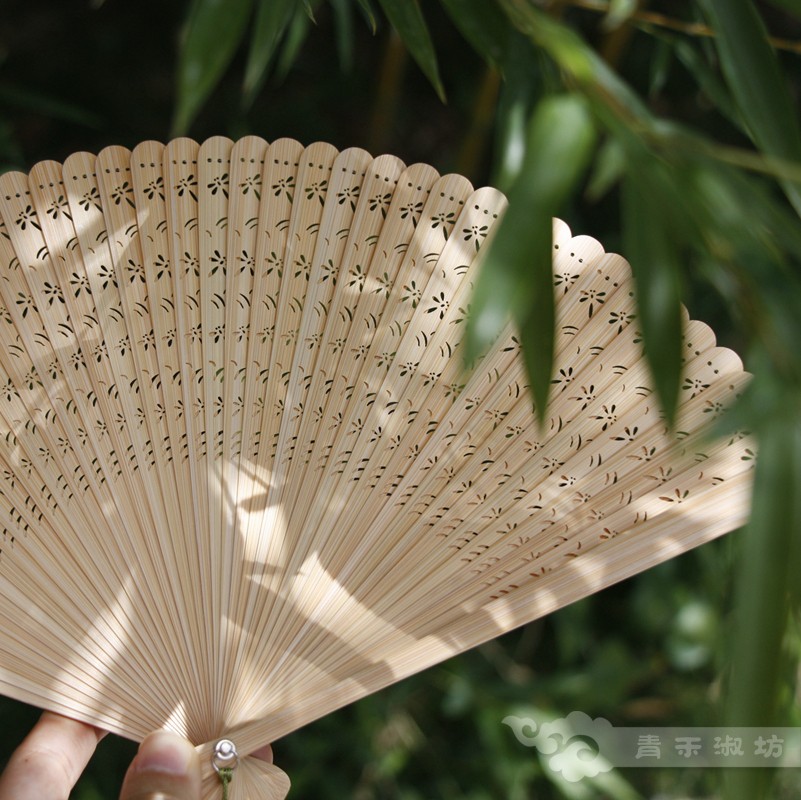 『 青禾淑坊 』天然竹扇 {小荷才露尖尖角 }  中国风雕花镂空折扇