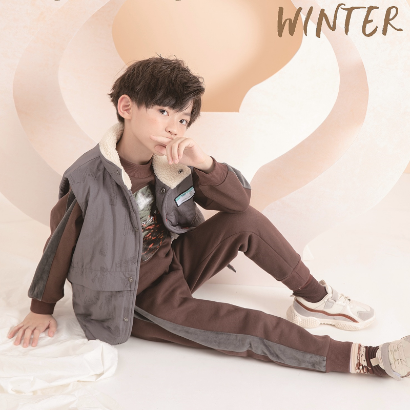 德蒙斯特男女童春秋夹棉马甲儿童冬季中大童棉布针织卫衣加绒套装