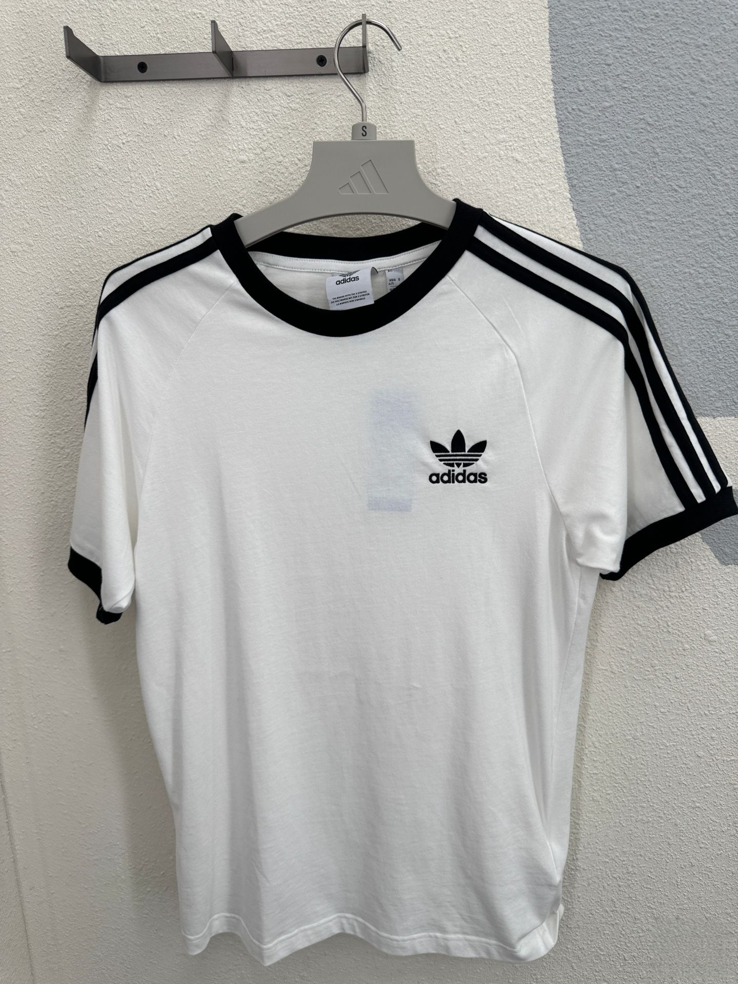 正品Adidas阿迪达斯男款经典三条杠修身圆领短袖T恤KB2460