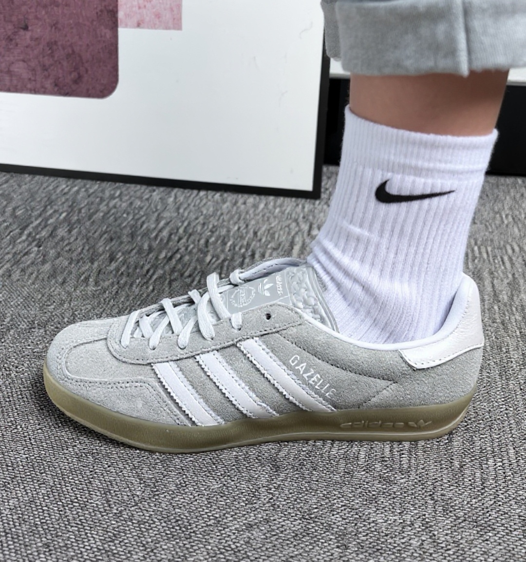 adidas三叶草正品女子运动休闲鞋板鞋JQ7008