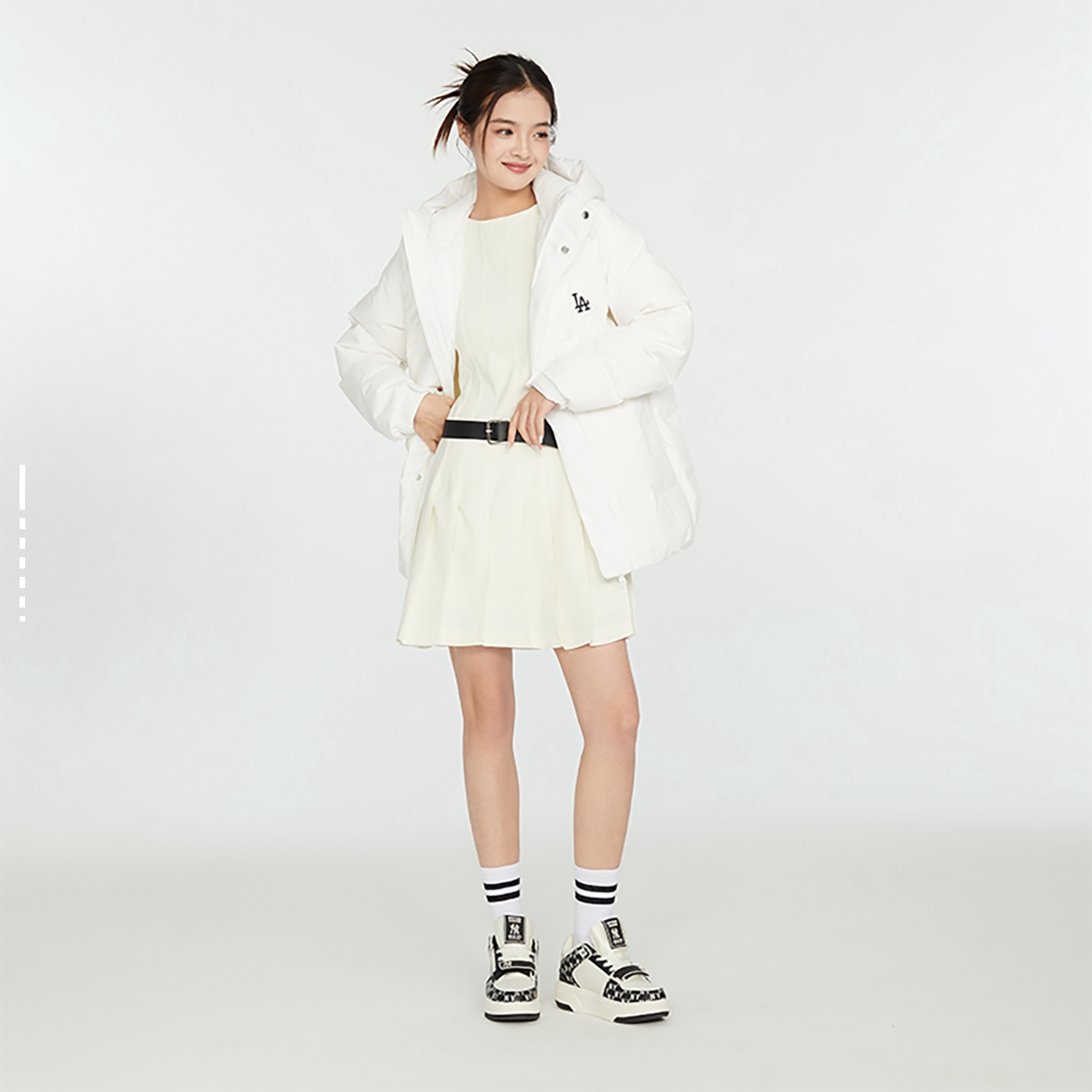 MLB 纯色宽松舒适单排扣立领羽绒服 短款 白色3ADJB2036-07WHS