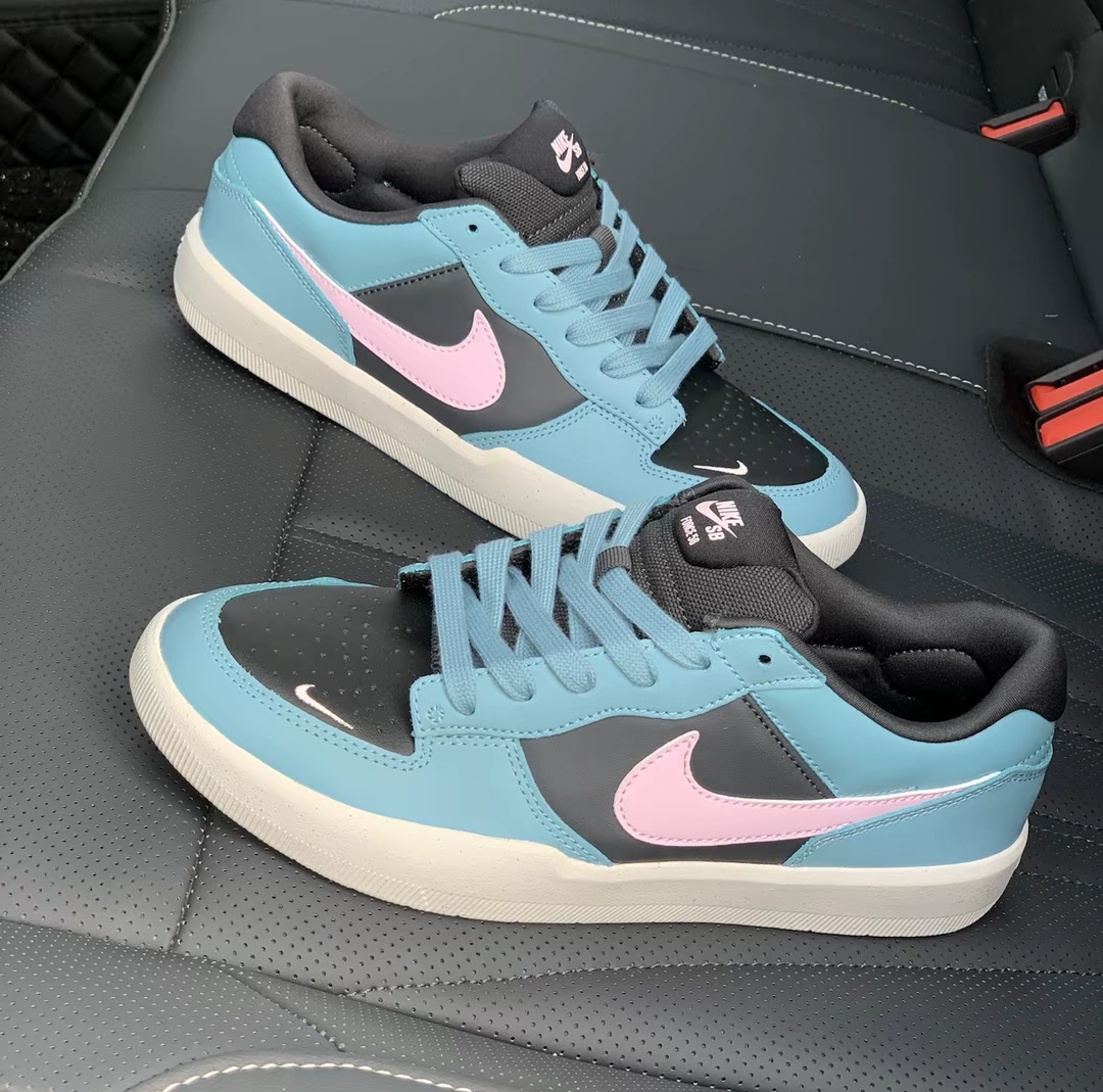 耐克正品板鞋男女鞋同款情侣2025春SB运动鞋减震复古鞋DV5476-400