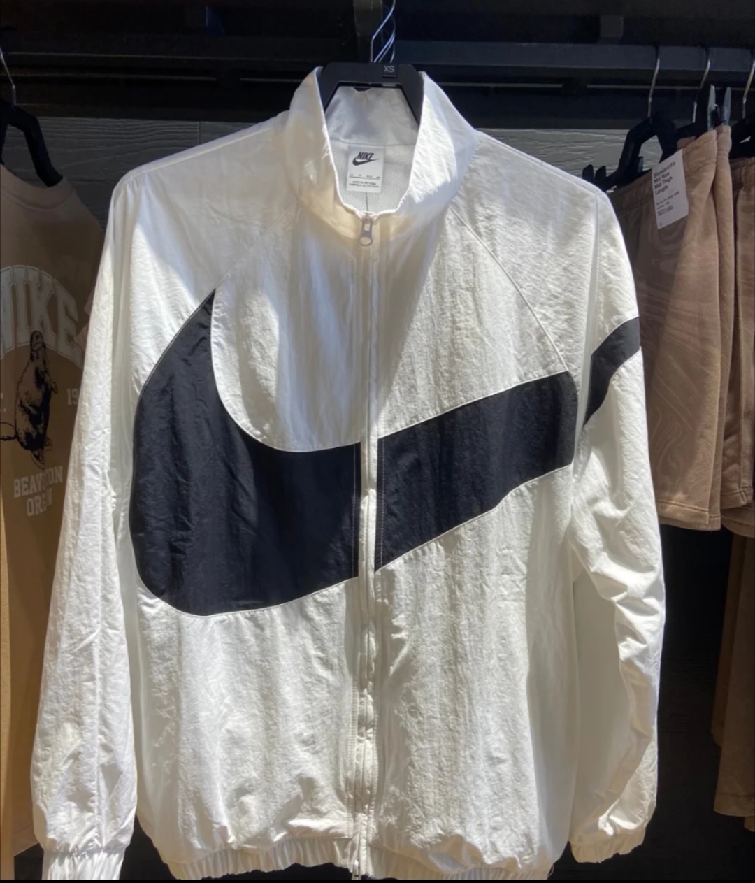 耐克正品女子大LOGO立领运动休闲梭织夹克外套HV4108-100