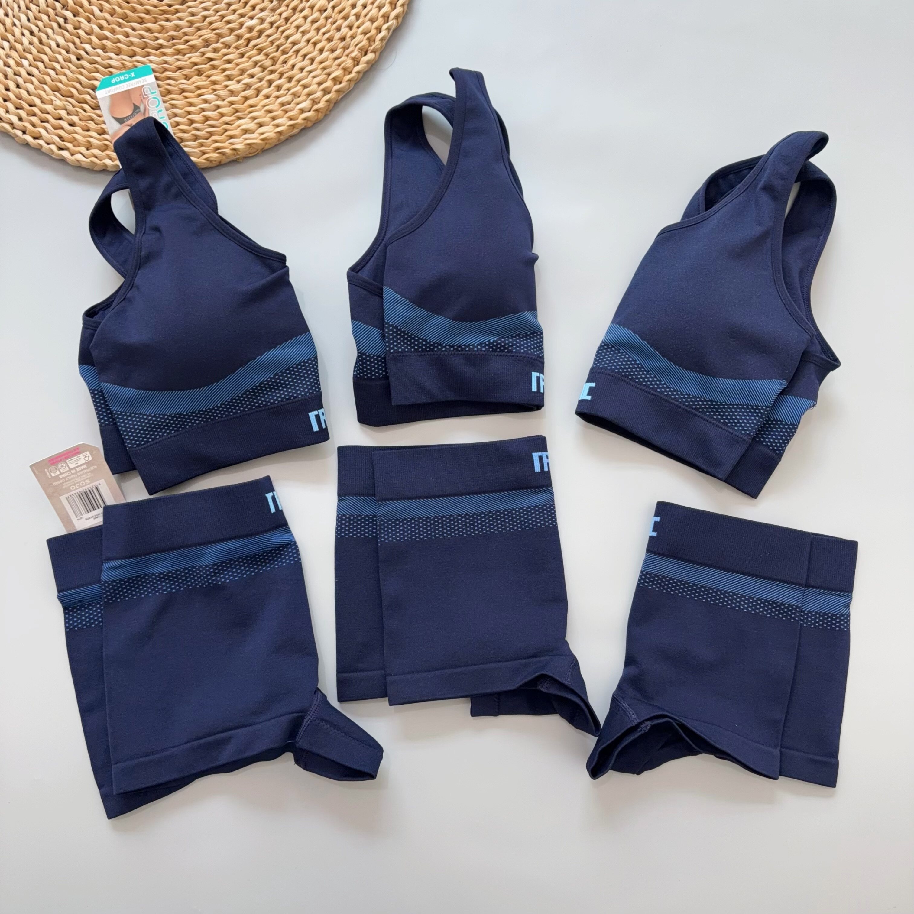 内衣+短裤一套29包邮 出口欧美洋气紧身速干运动健身瑜伽套装大码