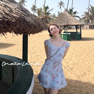 轻松美美度假 蓝蓝粉 纸片人儿系带连衣裙Romance Girl龙心