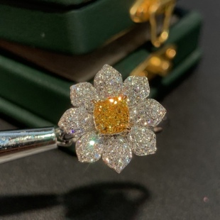 GIA yellow艳彩黄钻戒指吊坠两用款 天然1克拉Fancy vivid