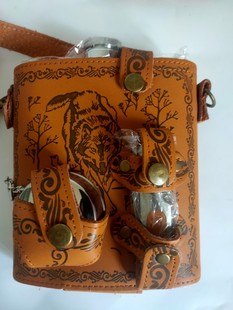 俄罗斯皮革外套内钢胆4件套雪狼酒具16.5/14厘米