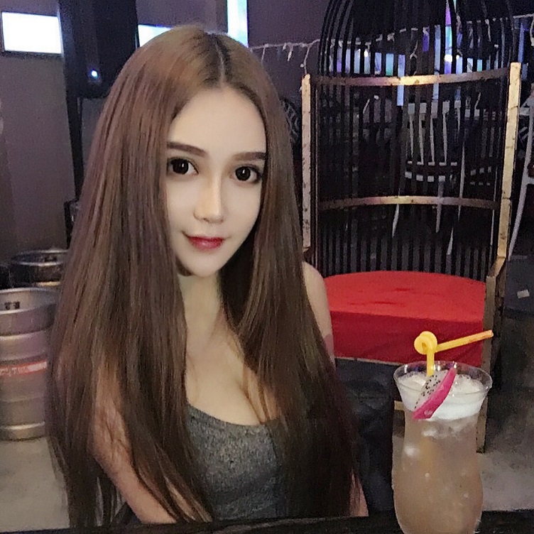 Perruque ANNA LUO  .  Long cheveux raides - Ref 2607407 Image 1