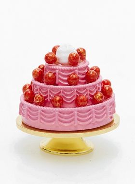 新款时尚甜美粉色三层蛋糕吊坠个性潮人珐琅彩釉草莓挂件包挂饰品
