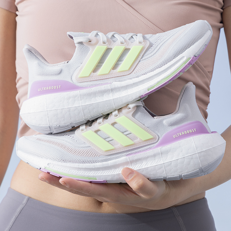阿迪达斯女鞋 秋秋季新款Ultraboost运动鞋缓震休闲跑步鞋IE3337