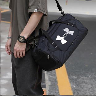 安德玛运动包男包女包新款斜挎训练健身包休闲拎包旅行包1300213