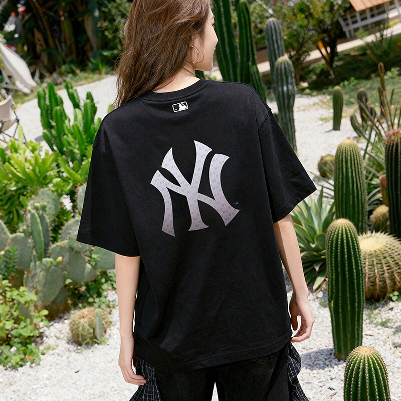 MLB官方正品男女短袖26夏季新款宽松时尚渐变老花背标休闲圆领T恤图片