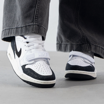 耐克女鞋官方正品AJ312白黑篮球鞋缓震运动鞋魔术贴休闲鞋FQ7827