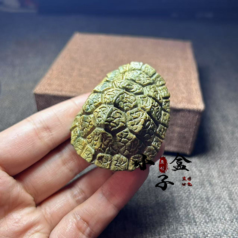 天然阿根廷绿檀木龟壳富甲天下手把件挂件长寿木质招财把玩件摆件