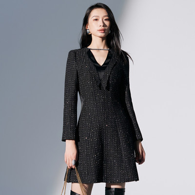 【限时直降】伊华欧秀连衣裙35WAQ4064