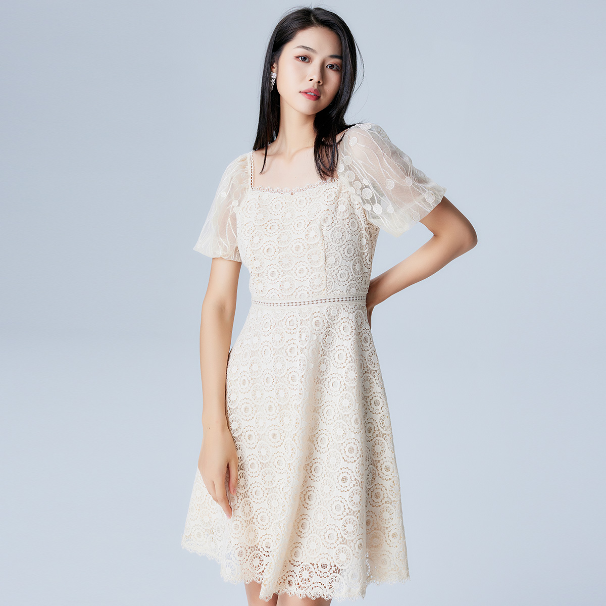 【限时直降】伊华欧秀连衣裙32KAQ3284