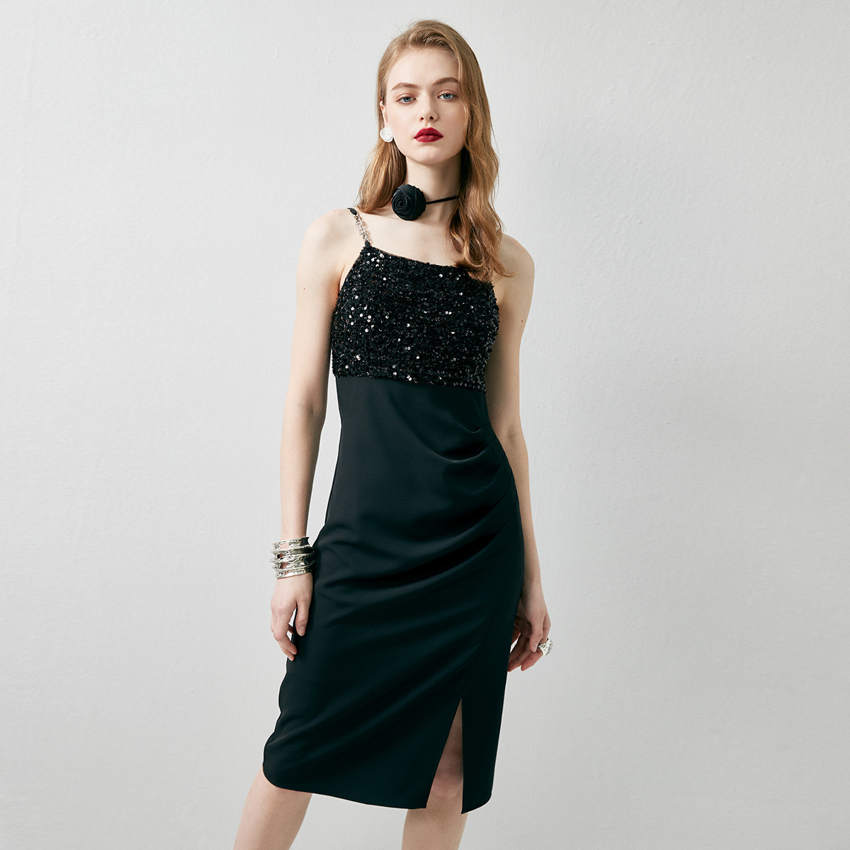 极简风A字裙其他材质纯色